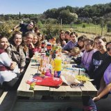 Repas convivial aux Écuries du Mas